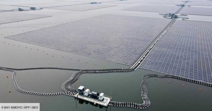 Le plus vaste parc solaire flottant d'Asie du Sud-Est voit le jour en Indonésie